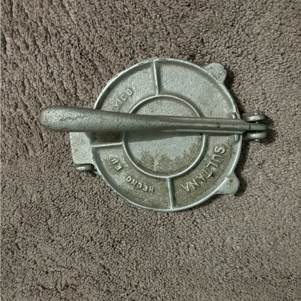 Used comal - Picture 1 of 2